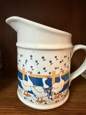 Vintage 1980s goose pattern picture 6 1/2 inches tall